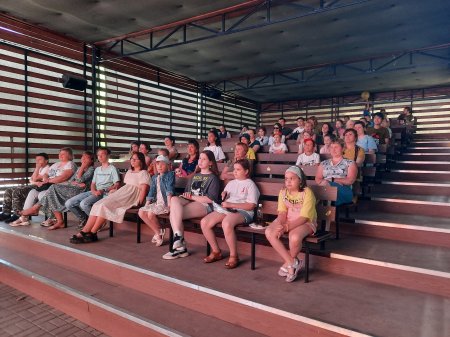 Члены профсоюзных организаций отметили в Киноцентре экватор лета