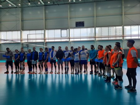 Сургутяне стали лучшими в соревнованиях по волейболу в рамках V профсоюзной Спартакиады